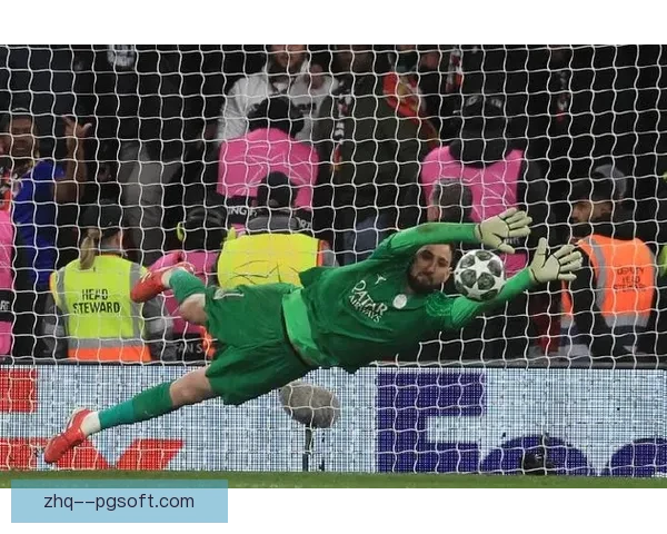 多纳鲁马法甲客场神勇扑救屡次力保巴黎球门不失